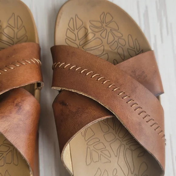 Olukai Kipe'a 'Olu Women's Leather Slide Boho Sahara Tan Beach Sandal 8 - Picture 14 of 16